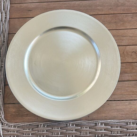 World Market Classic Design Decorative Plastic Charger Plates 14” Round, (4) - Picture 3 of 4